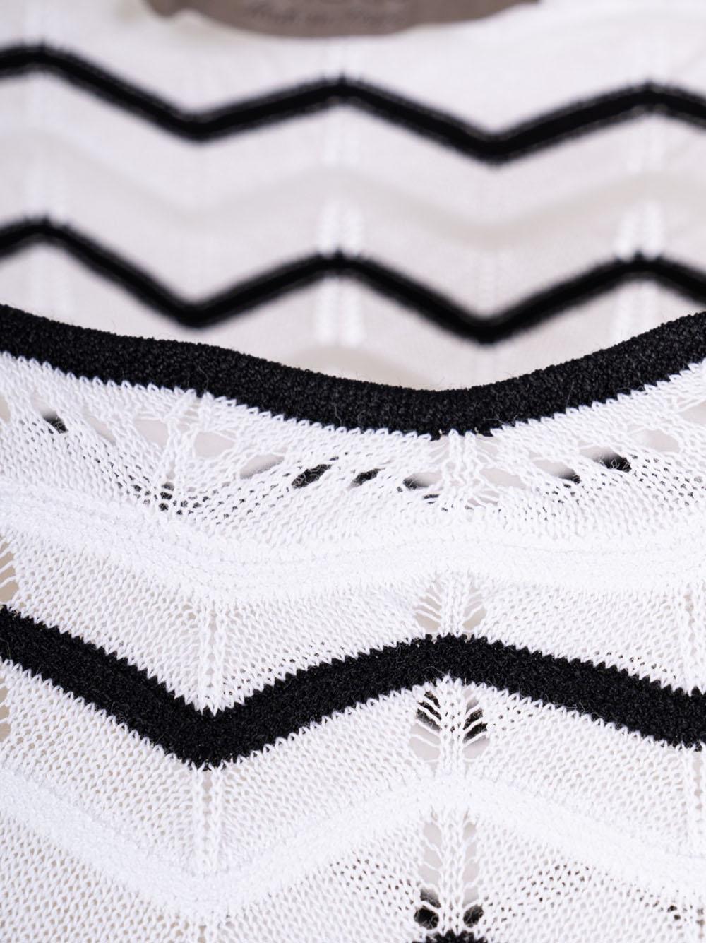 Abito bianco/nero in maglia fantasia chevron