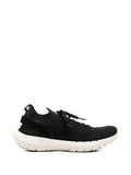Sneakers in poliestere riciclato con allacciatura